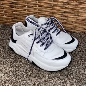 Valentino Sneakers Size 8. Barely worn.